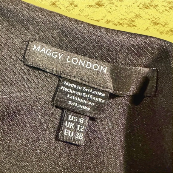 Maggy London Blue Kaleidoscope Paisley Print Bell Sleeve Shift Dress Size 8 - Picture 2 of 14